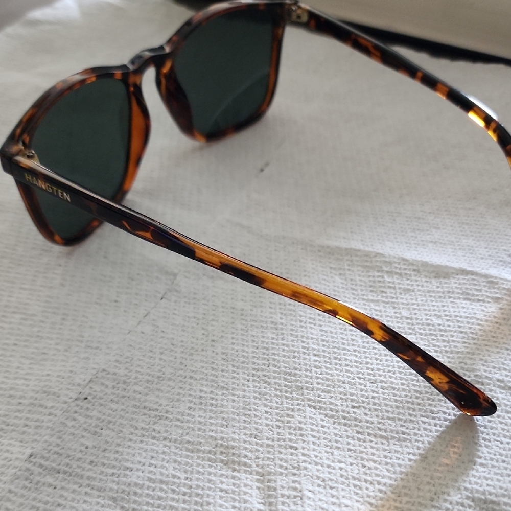 Tortoise Shell Sunglasses for Men - Picture 5 of 5